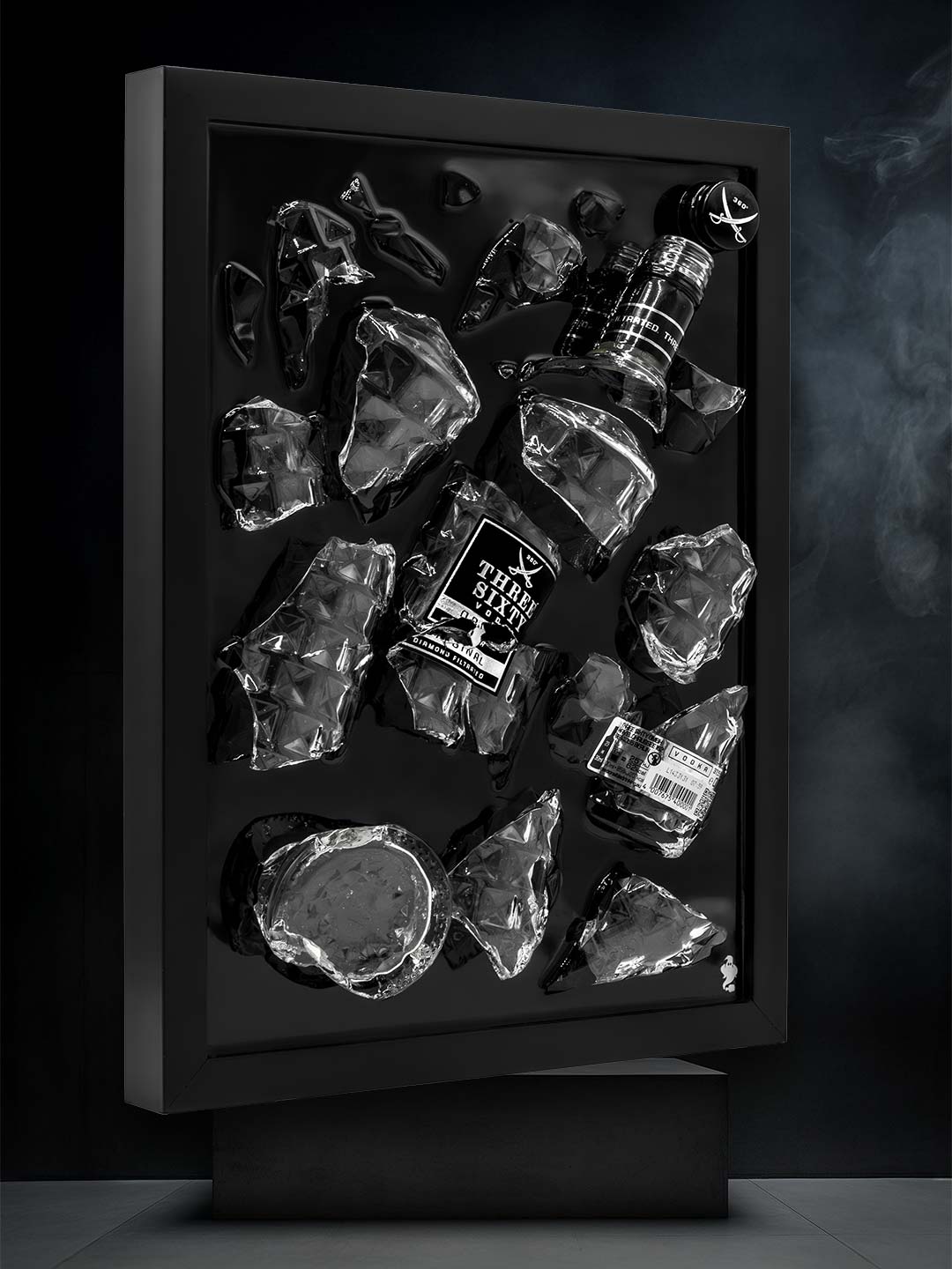 Wandbild aus einer Three Sixty Flasche - links, schwarz