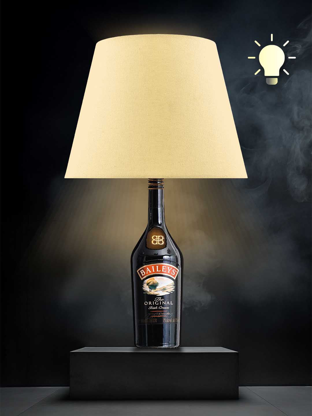 Lampe aus einer Baileys-Flasche → warmweiß, Creme/Champagner