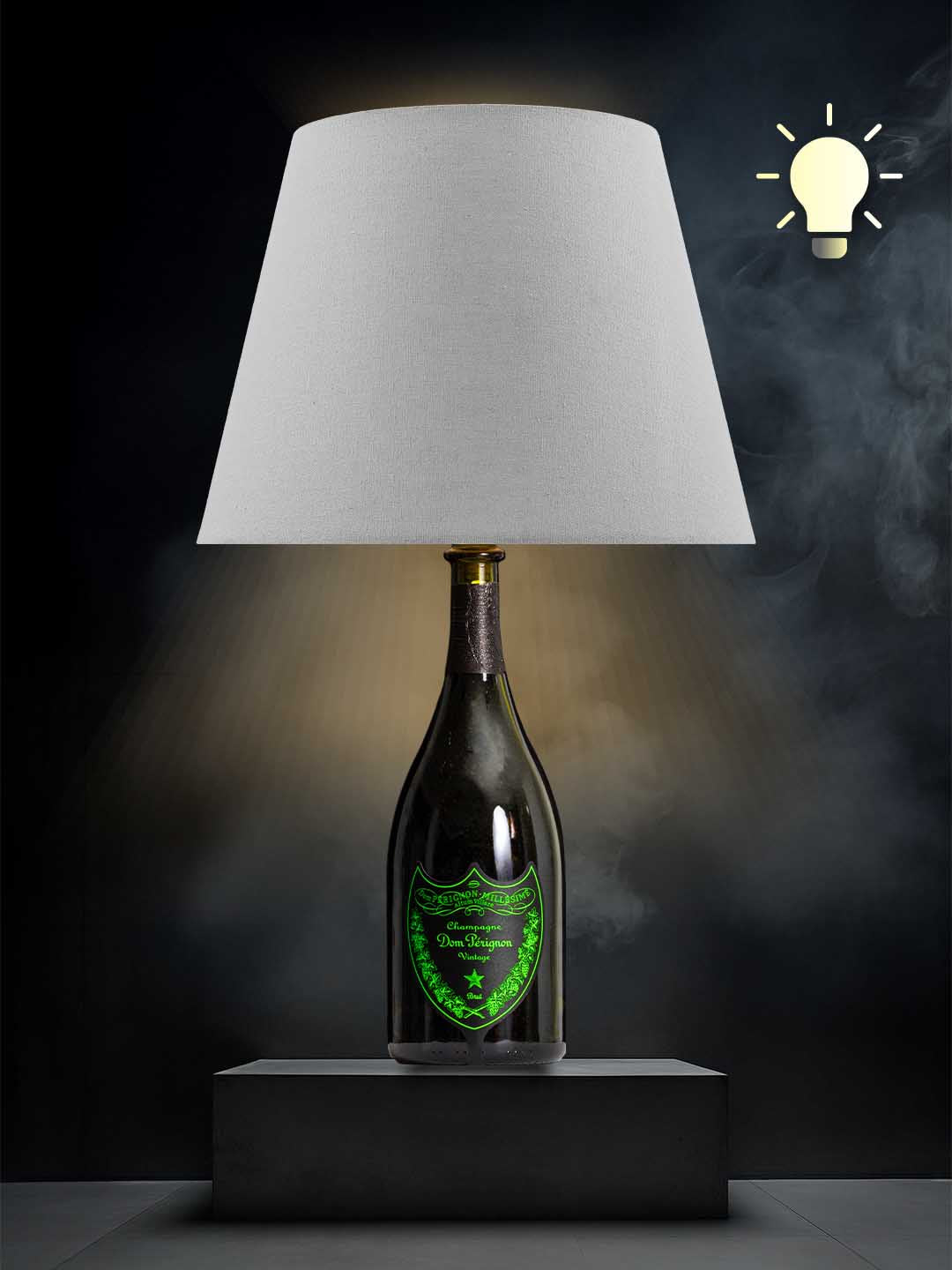Lampe aus einer Dom Perignon Luminous Grün Flasche → Grau, warmweiß