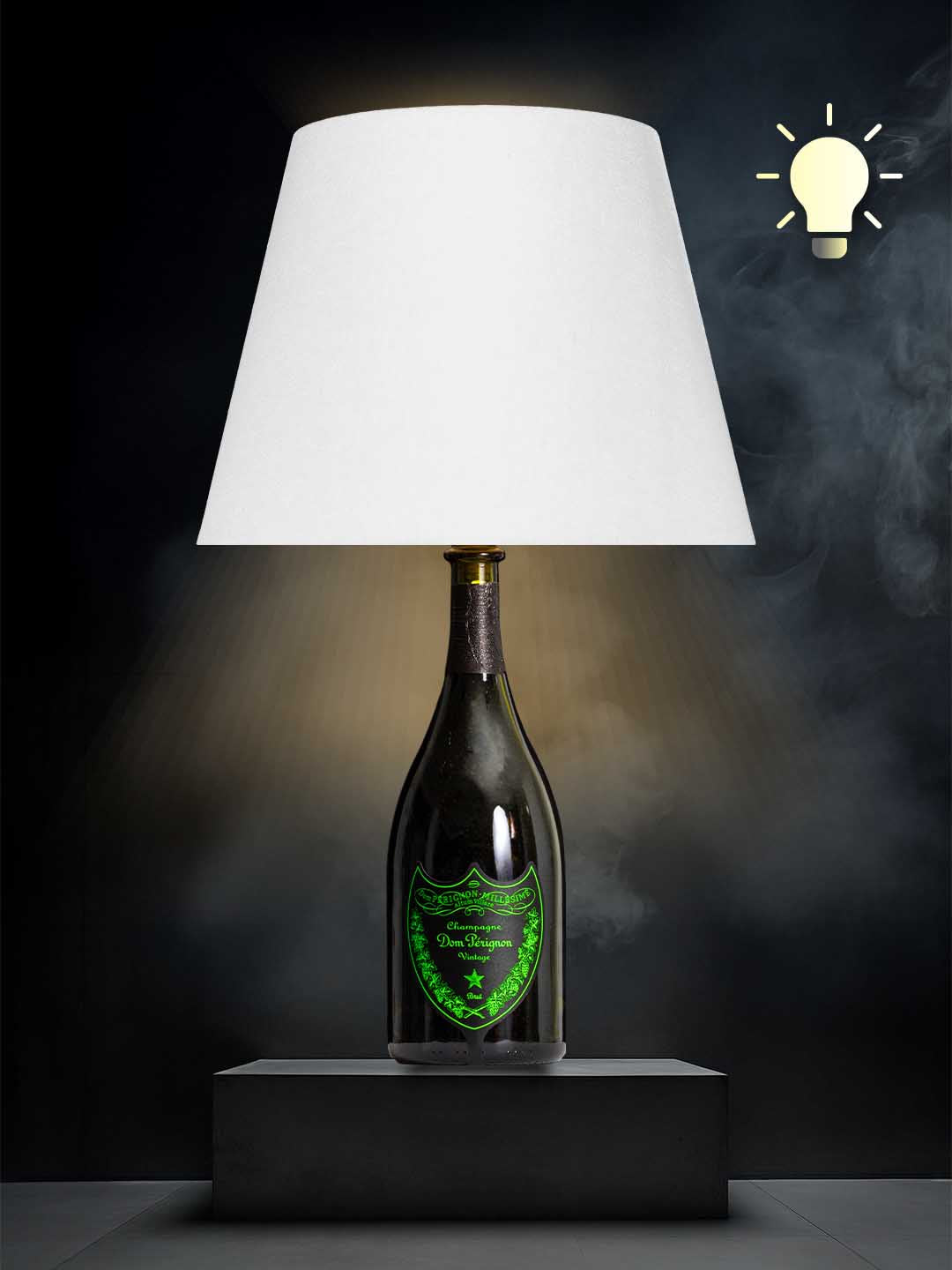 Lampe aus einer Dom Perignon Luminous Grün Flasche → Weiß, warmweiß