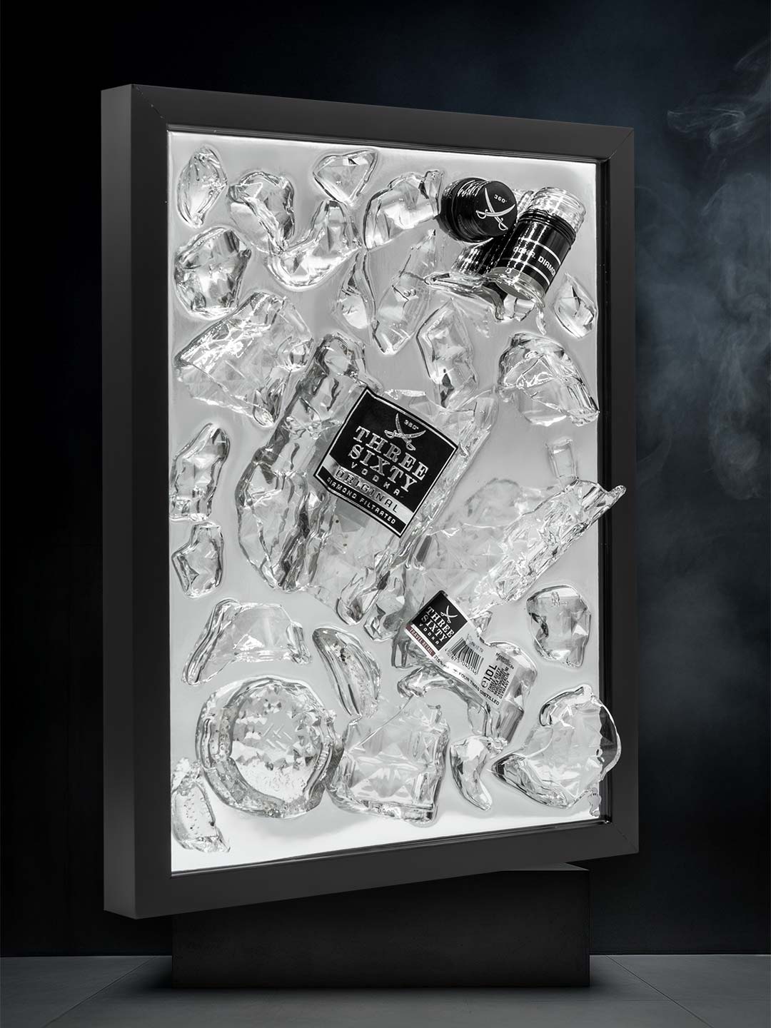 Wandbild aus einer Three Sixty Flasche - links, gespiegelt