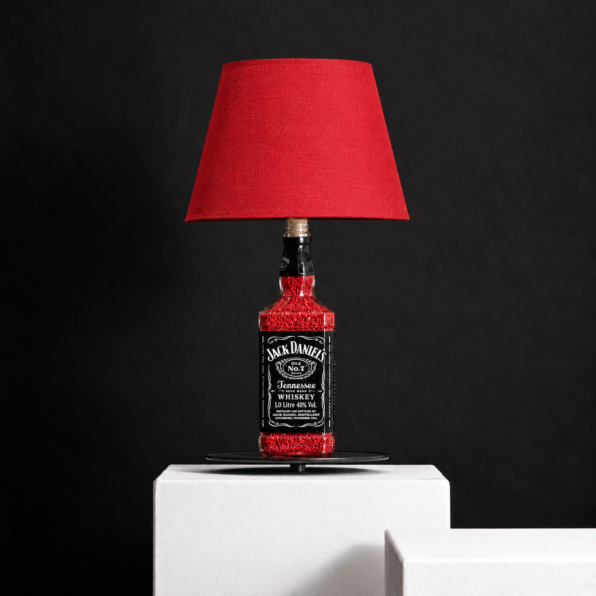 Captain Jack Flaschenlampe – mit rotem Lampenschirm