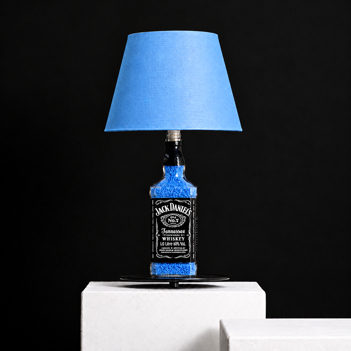 Captain Jack Flaschenlampe – mit blauem Lampenschirm