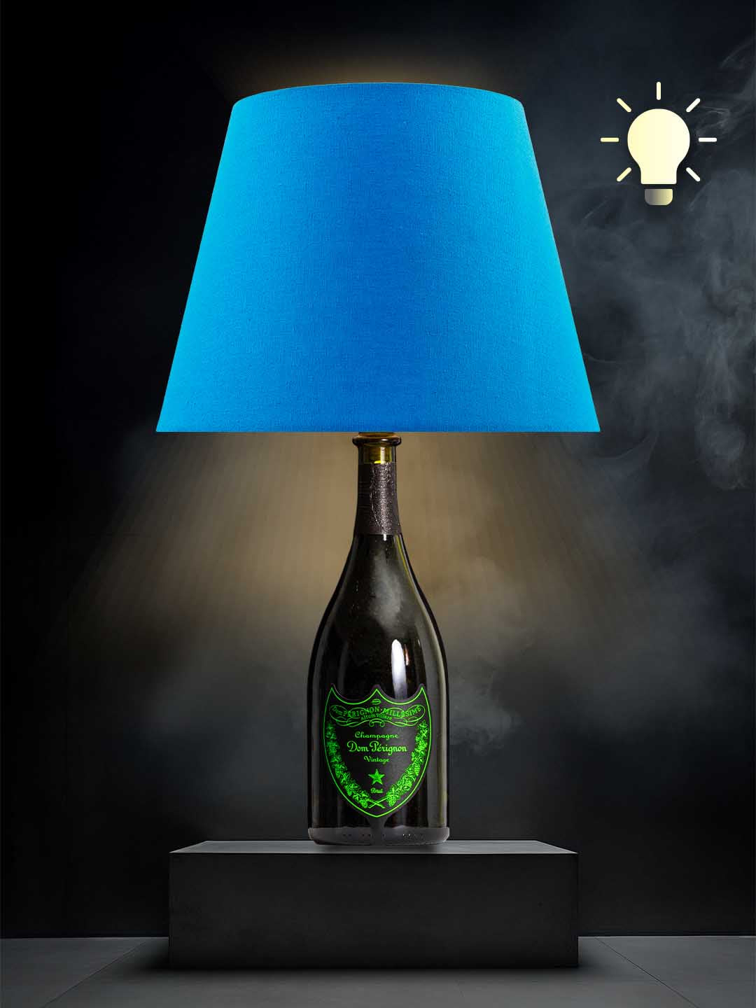 Lampe aus einer Dom Perignon Luminous Grün Flasche → Blau, warmweiß