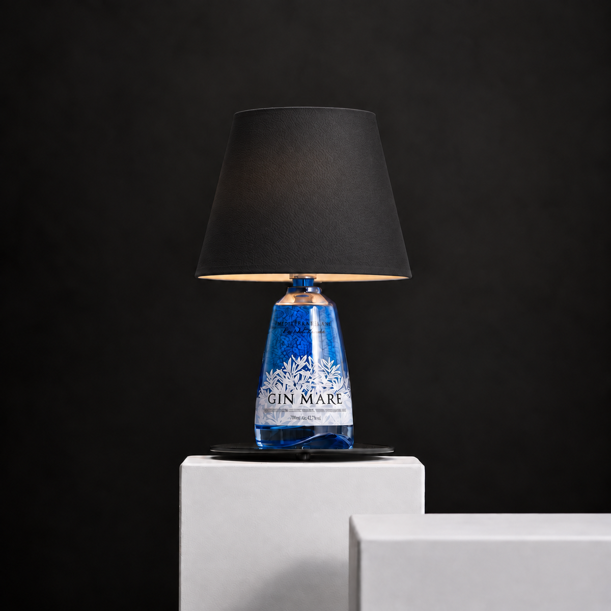 Ginflut Flaschenlampe – mit schwarzem Lampenschirm
