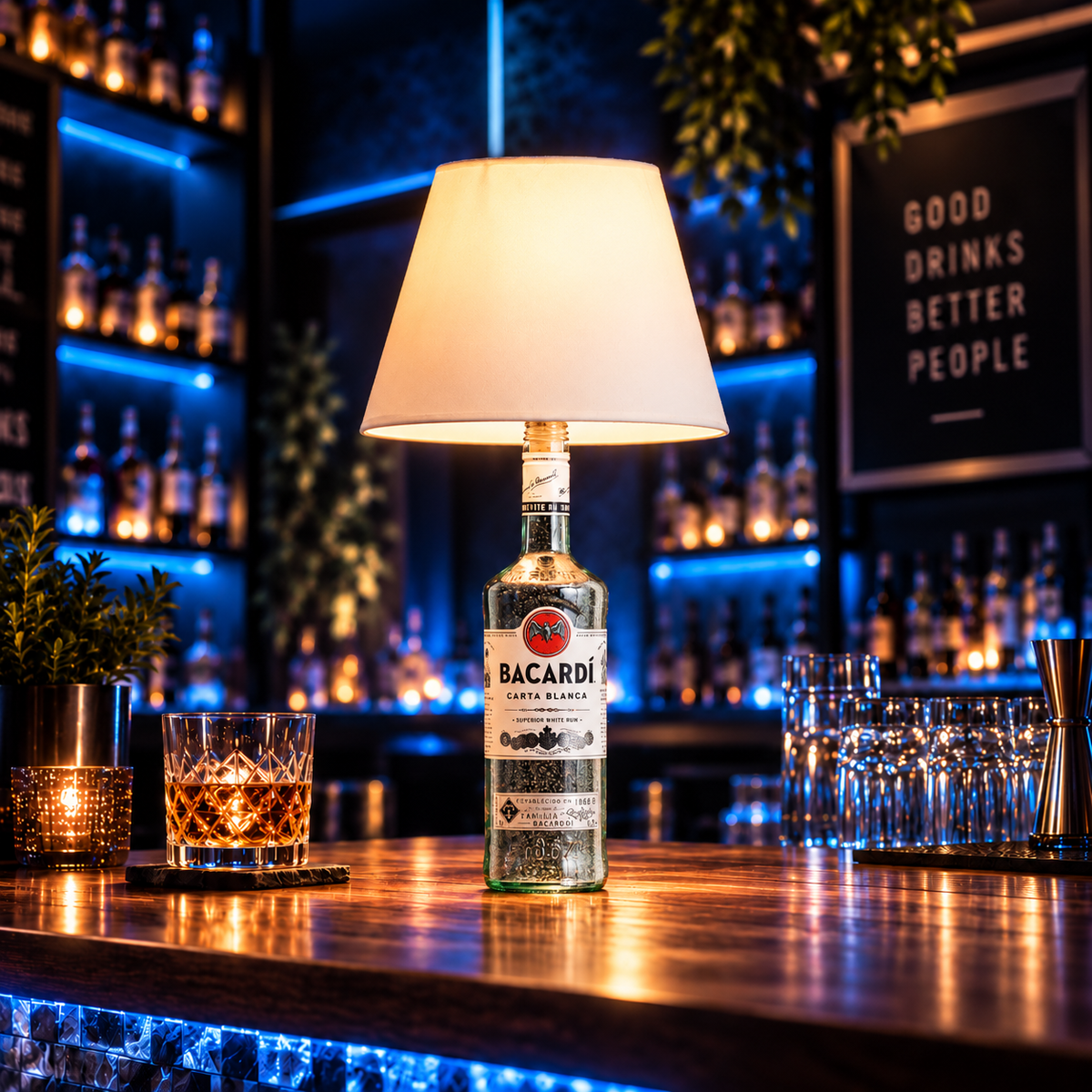 Ricardo Flaschenlampe – auf einer Bar